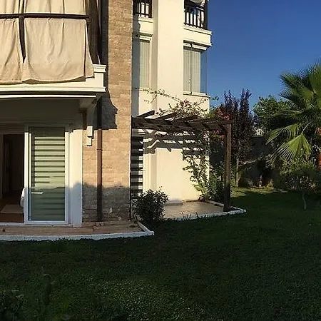 Apartamento Sultan Homes Garden *